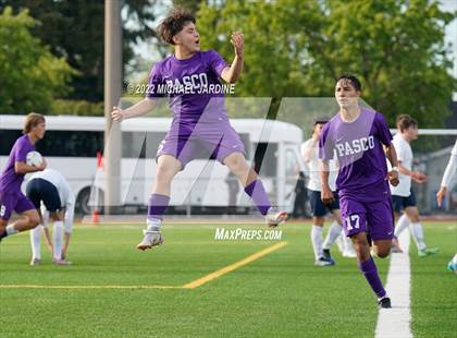 Thumbnail 1 in Pasco vs. Bellarmine Prep (WIAA 4A Semifinal) photogallery.
