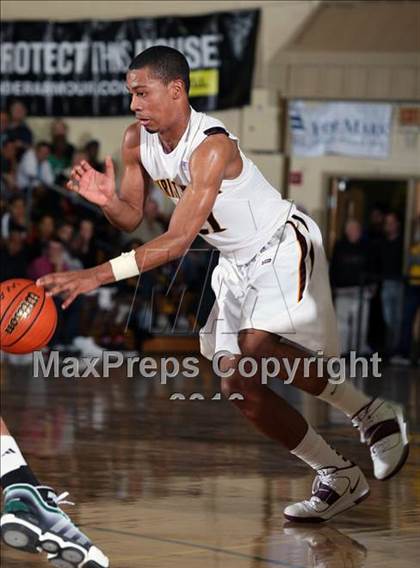 Thumbnail 1 in Christ the King vs Christ School (City of Palms Classic) photogallery.