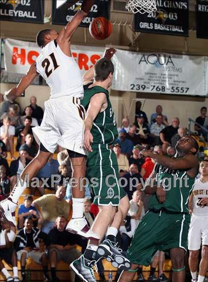 Thumbnail 3 in Christ the King vs Christ School (City of Palms Classic) photogallery.