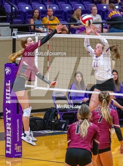 Thumbnail 3 in Leander Rouse @ Liberty Hill photogallery.