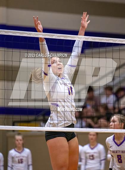 Thumbnail 1 in Leander Rouse @ Liberty Hill photogallery.