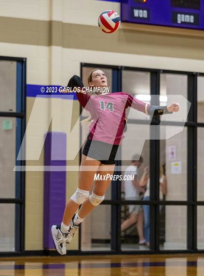 Thumbnail 3 in Leander Rouse @ Liberty Hill photogallery.