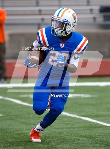 Thumbnail 3 in Buffalo Grove @ East St. Louis (IHSA 7A Quarterfinal) photogallery.