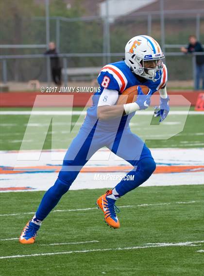 Thumbnail 2 in Buffalo Grove @ East St. Louis (IHSA 7A Quarterfinal) photogallery.