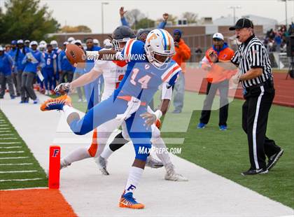 Thumbnail 3 in Buffalo Grove @ East St. Louis (IHSA 7A Quarterfinal) photogallery.