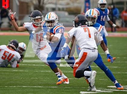 Thumbnail 2 in Buffalo Grove @ East St. Louis (IHSA 7A Quarterfinal) photogallery.