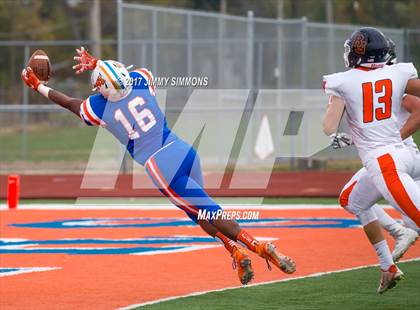 Thumbnail 3 in Buffalo Grove @ East St. Louis (IHSA 7A Quarterfinal) photogallery.