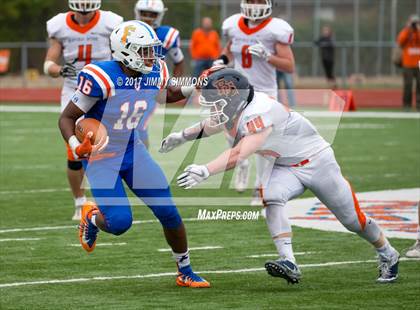 Thumbnail 2 in Buffalo Grove @ East St. Louis (IHSA 7A Quarterfinal) photogallery.