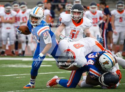 Thumbnail 2 in Buffalo Grove @ East St. Louis (IHSA 7A Quarterfinal) photogallery.