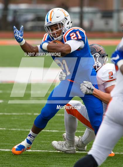 Thumbnail 3 in Buffalo Grove @ East St. Louis (IHSA 7A Quarterfinal) photogallery.