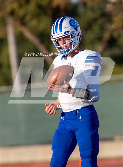 Thumbnail 2 in Creighton Prep @ Lincoln High photogallery.