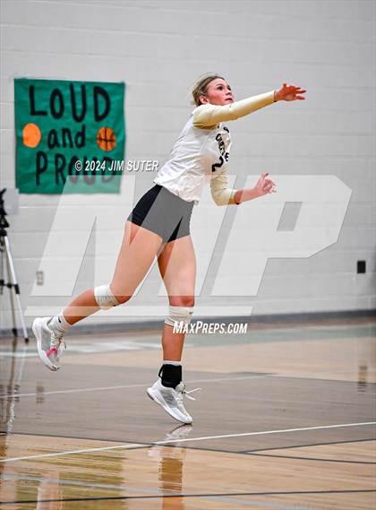 Thumbnail 3 in D'Hanis vs Round Top-Carmine (UIL Volleyball 1A Region III Semifinal) photogallery.