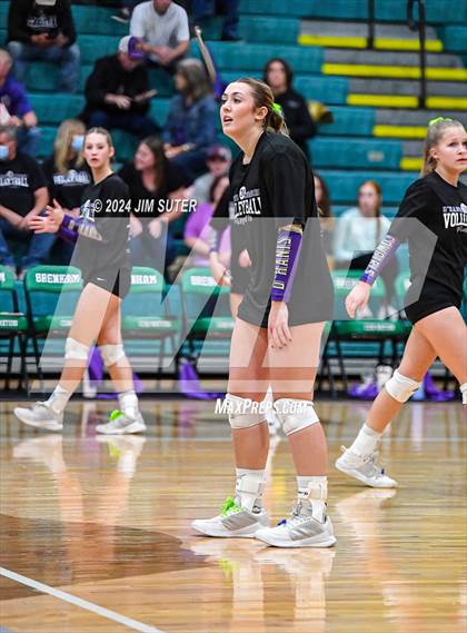 Thumbnail 3 in D'Hanis vs Round Top-Carmine (UIL Volleyball 1A Region III Semifinal) photogallery.