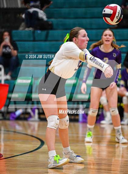 Thumbnail 3 in D'Hanis vs Round Top-Carmine (UIL Volleyball 1A Region III Semifinal) photogallery.