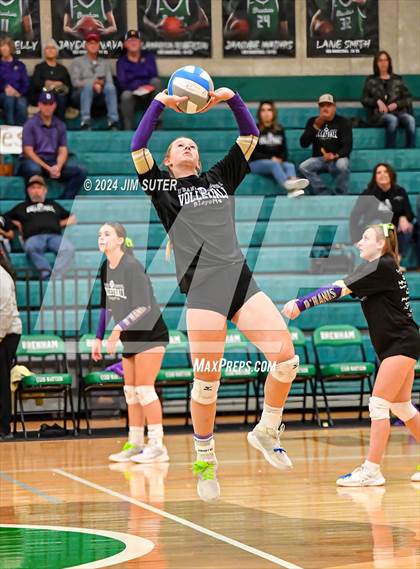 Thumbnail 1 in D'Hanis vs Round Top-Carmine (UIL Volleyball 1A Region III Semifinal) photogallery.