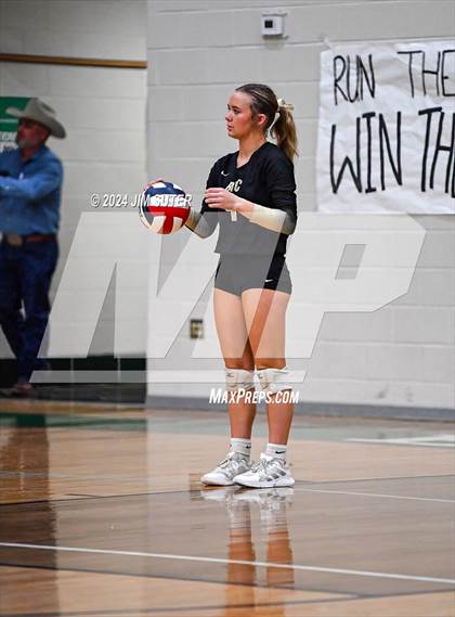 Thumbnail 2 in D'Hanis vs Round Top-Carmine (UIL Volleyball 1A Region III Semifinal) photogallery.