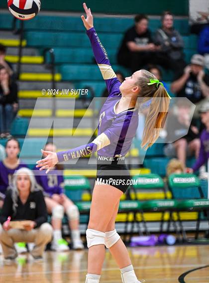 Thumbnail 2 in D'Hanis vs Round Top-Carmine (UIL Volleyball 1A Region III Semifinal) photogallery.