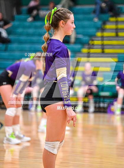 Thumbnail 3 in D'Hanis vs Round Top-Carmine (UIL Volleyball 1A Region III Semifinal) photogallery.
