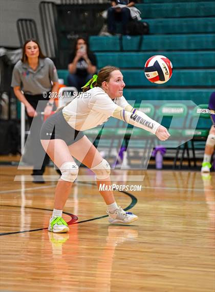 Thumbnail 2 in D'Hanis vs Round Top-Carmine (UIL Volleyball 1A Region III Semifinal) photogallery.