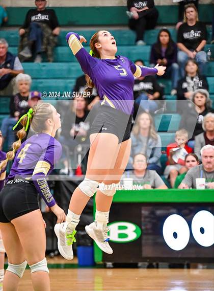 Thumbnail 1 in D'Hanis vs Round Top-Carmine (UIL Volleyball 1A Region III Semifinal) photogallery.