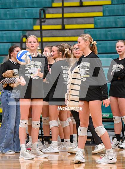 Thumbnail 2 in D'Hanis vs Round Top-Carmine (UIL Volleyball 1A Region III Semifinal) photogallery.