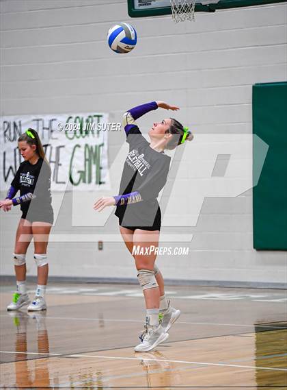 Thumbnail 3 in D'Hanis vs Round Top-Carmine (UIL Volleyball 1A Region III Semifinal) photogallery.