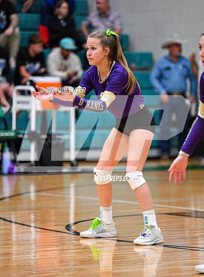 Thumbnail 1 in D'Hanis vs Round Top-Carmine (UIL Volleyball 1A Region III Semifinal) photogallery.