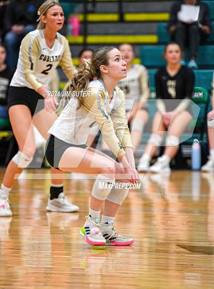 Thumbnail 1 in D'Hanis vs Round Top-Carmine (UIL Volleyball 1A Region III Semifinal) photogallery.