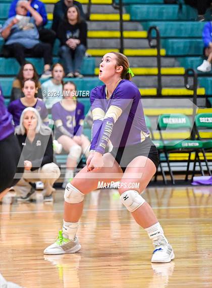 Thumbnail 3 in D'Hanis vs Round Top-Carmine (UIL Volleyball 1A Region III Semifinal) photogallery.