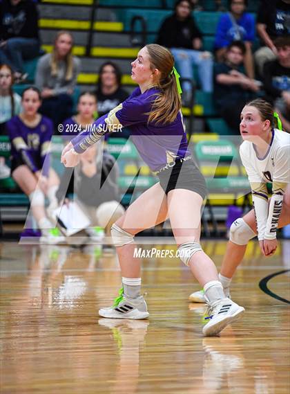 Thumbnail 2 in D'Hanis vs Round Top-Carmine (UIL Volleyball 1A Region III Semifinal) photogallery.