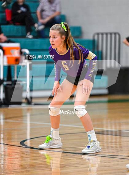 Thumbnail 1 in D'Hanis vs Round Top-Carmine (UIL Volleyball 1A Region III Semifinal) photogallery.