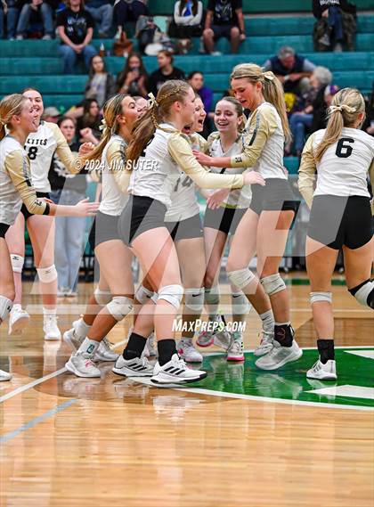 Thumbnail 1 in D'Hanis vs Round Top-Carmine (UIL Volleyball 1A Region III Semifinal) photogallery.