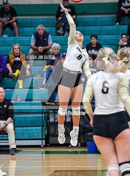 Thumbnail 3 in D'Hanis vs Round Top-Carmine (UIL Volleyball 1A Region III Semifinal) photogallery.