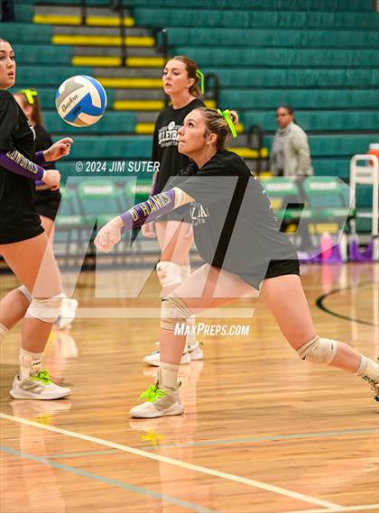 Thumbnail 2 in D'Hanis vs Round Top-Carmine (UIL Volleyball 1A Region III Semifinal) photogallery.