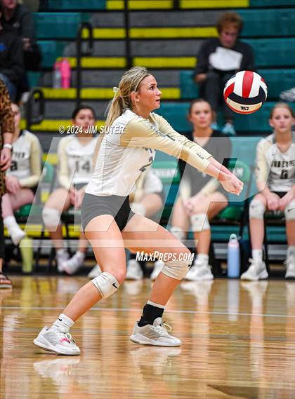 Thumbnail 2 in D'Hanis vs Round Top-Carmine (UIL Volleyball 1A Region III Semifinal) photogallery.