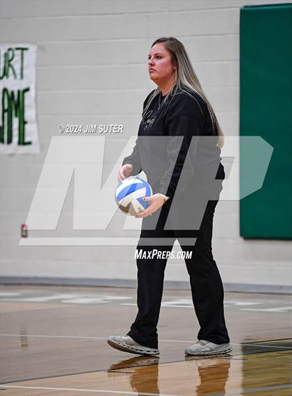 Thumbnail 1 in D'Hanis vs Round Top-Carmine (UIL Volleyball 1A Region III Semifinal) photogallery.