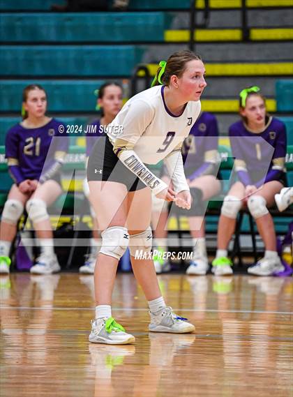 Thumbnail 3 in D'Hanis vs Round Top-Carmine (UIL Volleyball 1A Region III Semifinal) photogallery.