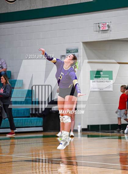 Thumbnail 1 in D'Hanis vs Round Top-Carmine (UIL Volleyball 1A Region III Semifinal) photogallery.