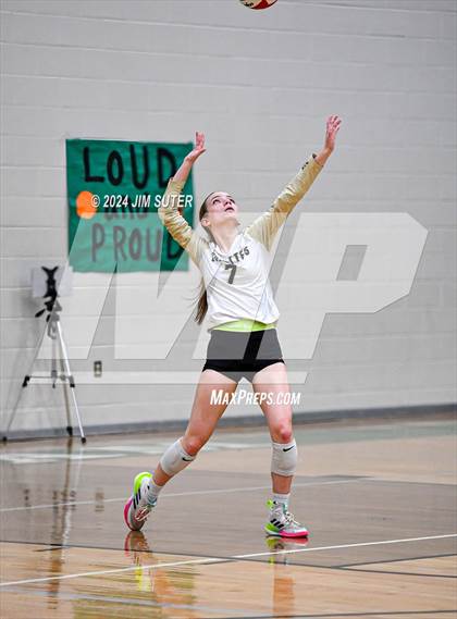 Thumbnail 2 in D'Hanis vs Round Top-Carmine (UIL Volleyball 1A Region III Semifinal) photogallery.