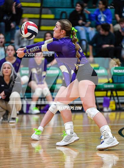 Thumbnail 3 in D'Hanis vs Round Top-Carmine (UIL Volleyball 1A Region III Semifinal) photogallery.