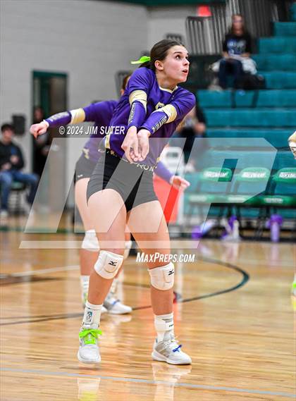 Thumbnail 2 in D'Hanis vs Round Top-Carmine (UIL Volleyball 1A Region III Semifinal) photogallery.