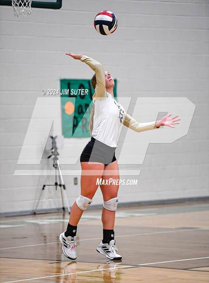 Thumbnail 3 in D'Hanis vs Round Top-Carmine (UIL Volleyball 1A Region III Semifinal) photogallery.