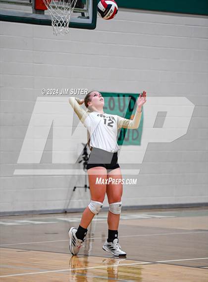 Thumbnail 3 in D'Hanis vs Round Top-Carmine (UIL Volleyball 1A Region III Semifinal) photogallery.