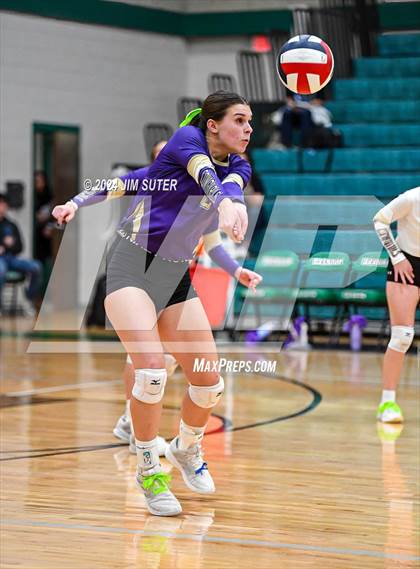Thumbnail 1 in D'Hanis vs Round Top-Carmine (UIL Volleyball 1A Region III Semifinal) photogallery.