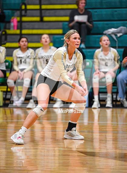 Thumbnail 2 in D'Hanis vs Round Top-Carmine (UIL Volleyball 1A Region III Semifinal) photogallery.