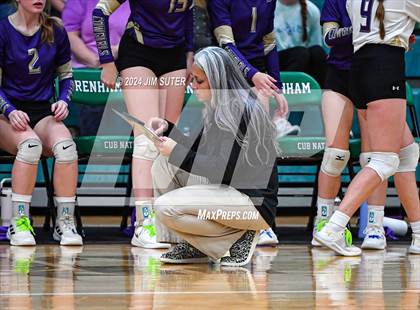 Thumbnail 2 in D'Hanis vs Round Top-Carmine (UIL Volleyball 1A Region III Semifinal) photogallery.