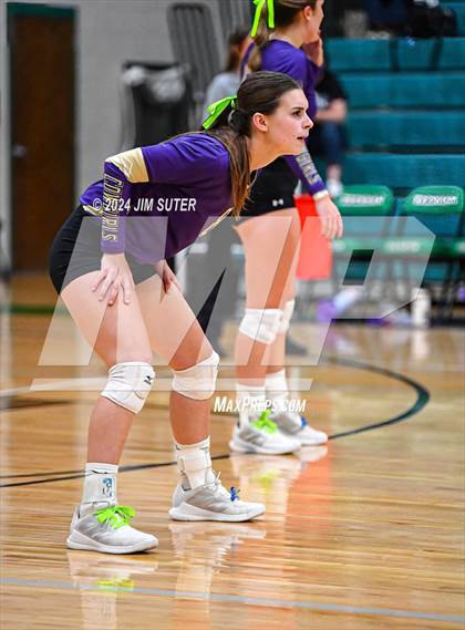 Thumbnail 3 in D'Hanis vs Round Top-Carmine (UIL Volleyball 1A Region III Semifinal) photogallery.