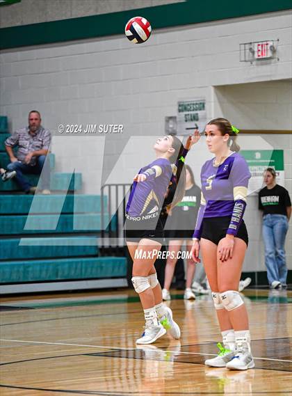 Thumbnail 1 in D'Hanis vs Round Top-Carmine (UIL Volleyball 1A Region III Semifinal) photogallery.