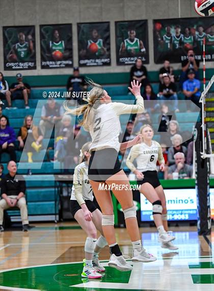 Thumbnail 3 in D'Hanis vs Round Top-Carmine (UIL Volleyball 1A Region III Semifinal) photogallery.