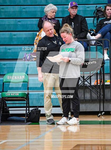 Thumbnail 3 in D'Hanis vs Round Top-Carmine (UIL Volleyball 1A Region III Semifinal) photogallery.
